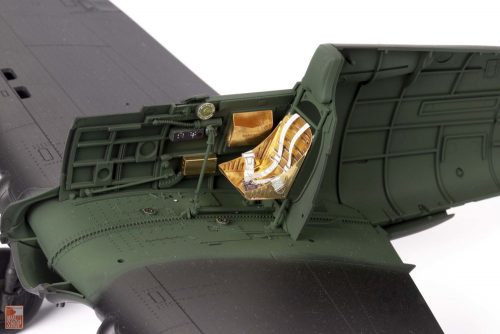 Eduard Accessories 1:32 Hawk 81-A2 seatbelts STEEL 1/32