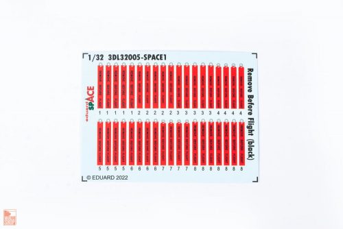 Eduard Accessories 1:32 Remove Before Flight (black) SPACE