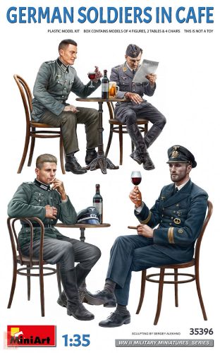 Miniart 1:35 German Soldiers in Cafe