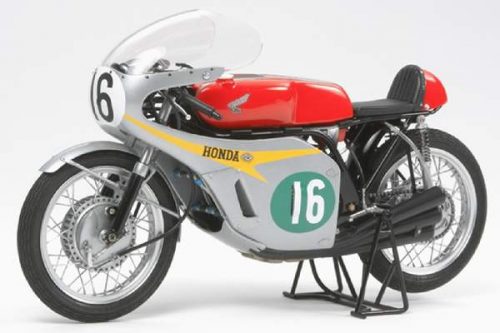 Tamiya 1:12 Honda RC166 motor makett