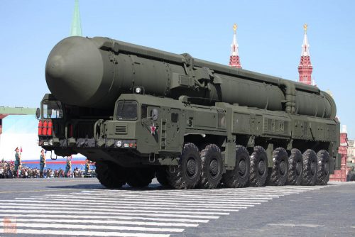 Trumpeter 1:35 15U175 TEL of RS-12M1 Topol-M ICBM complex