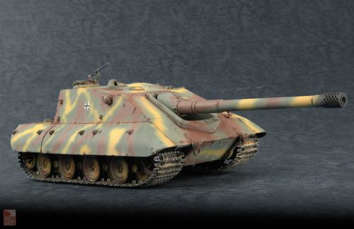 Trumpeter 1:72 German StuG E-100...